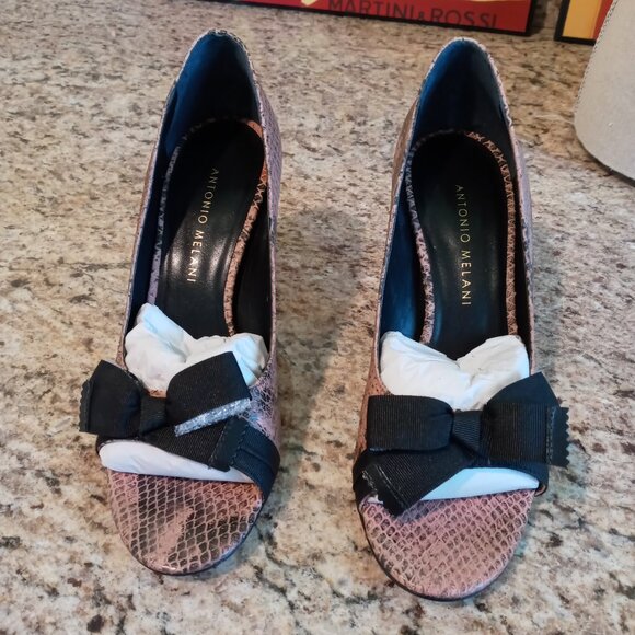 Antonio Melani Pink Snake Skin Bowtique Peep Toe Heels NIB - Picture 2 of 11